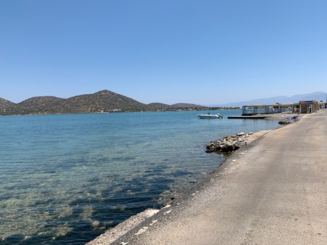 Seafront plot of 420m2 for sale in the cosmopolitan Elounda 