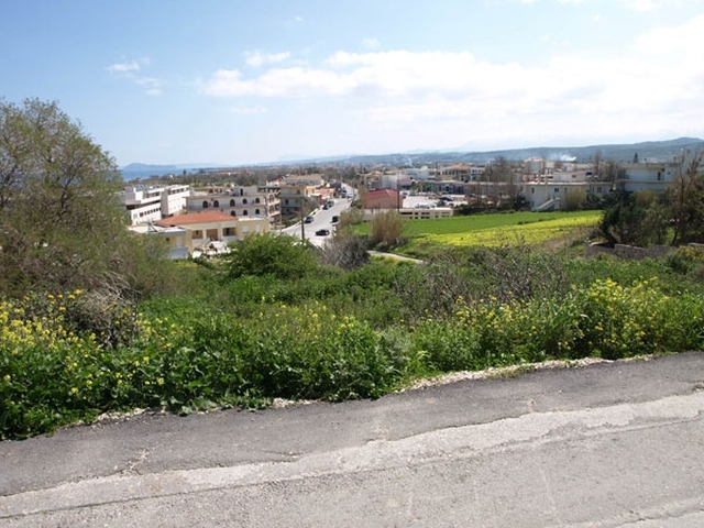 A amphitheatric piece of land is for sale in the village Kolymbari 