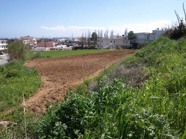 A plot of 1950m2 is for sale in Kolymbari in Chania 