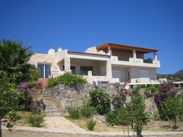 Gorgeous Crete house with pool for rent 
