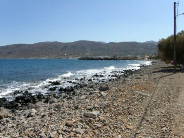 Seafront land of 2.000m2 for sale in Milatos 
