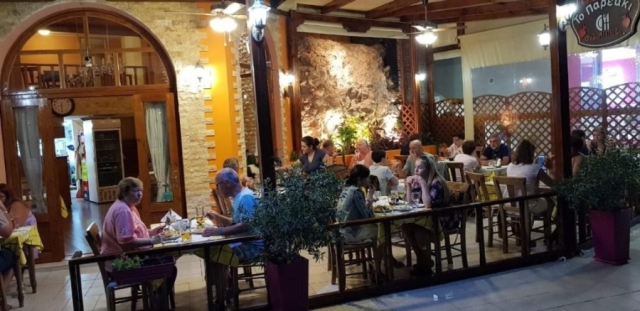  PRICE ON REQUEST Business -restaurant for sale by the sea in Aghios Nikolaos 