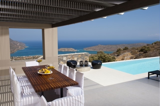 Luxurious villa for sale in Elounda 