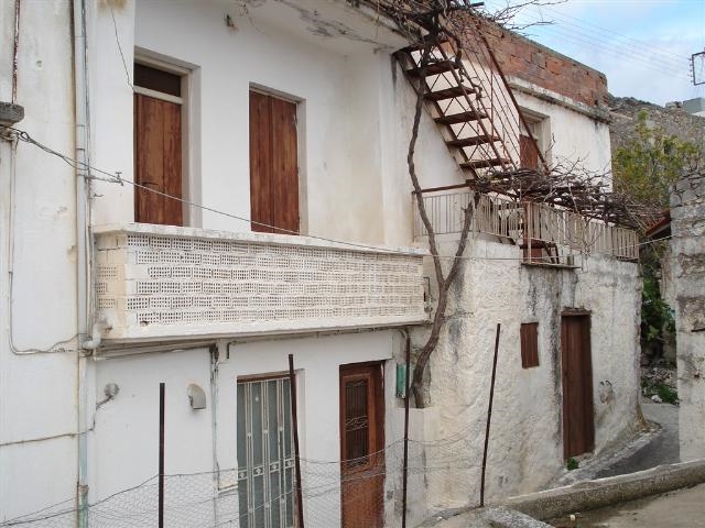 Habitable Cretan renovation for sale 