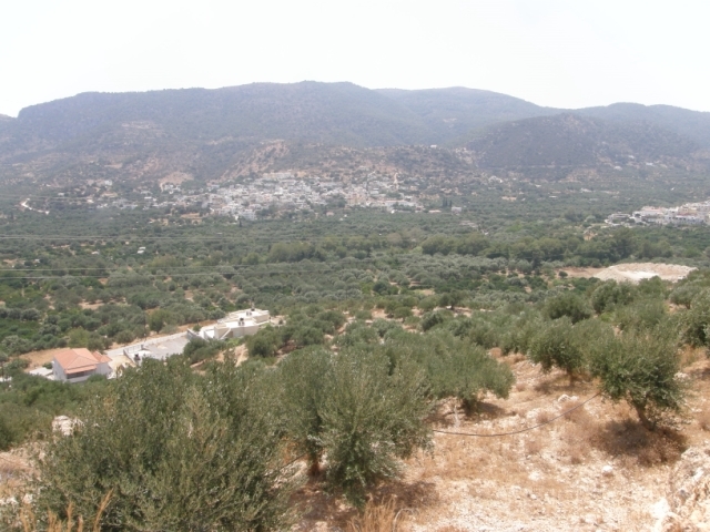 Land suitable for residential or a complex development in Kalo Chorio 