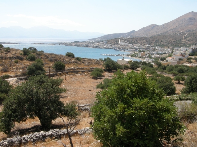 Building land with sea view and building license for sale in Mavrikiano Elounda 