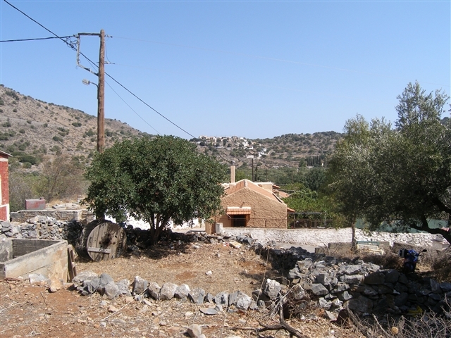 Corner land plot of 180m2 for sale in Pines, Elounda 