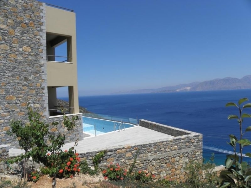 Luxurious 4 bedroom Crete villa for sale Near Aghios Nikolaos 