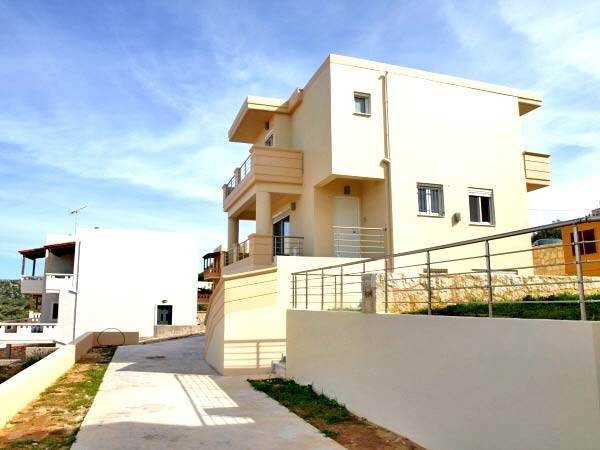 A newly- built maisonette in a complex for sale in Chania 