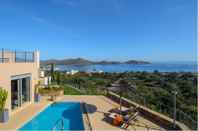 Α 2 bed Crete stone villa for rent in Elounda 