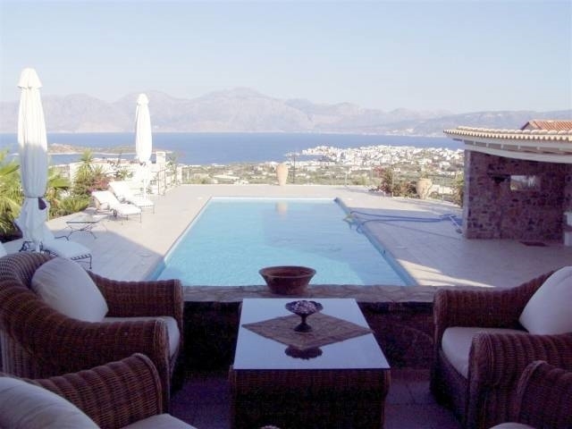 Stunning Crete Villa for sale in Aghios Nikolaos with sea view, pool and guest apartment 