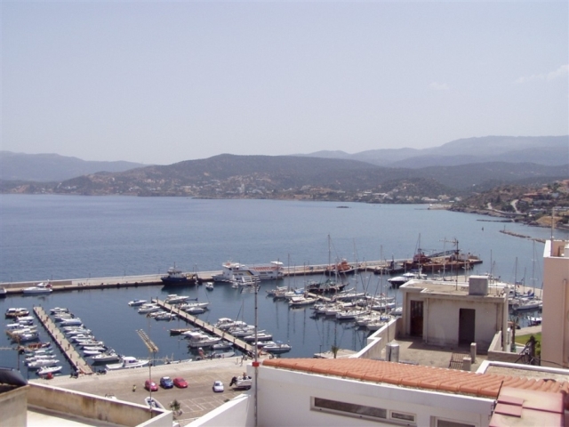Apartment of 80m2 is for sale in the center of Aghios Nikolaos 